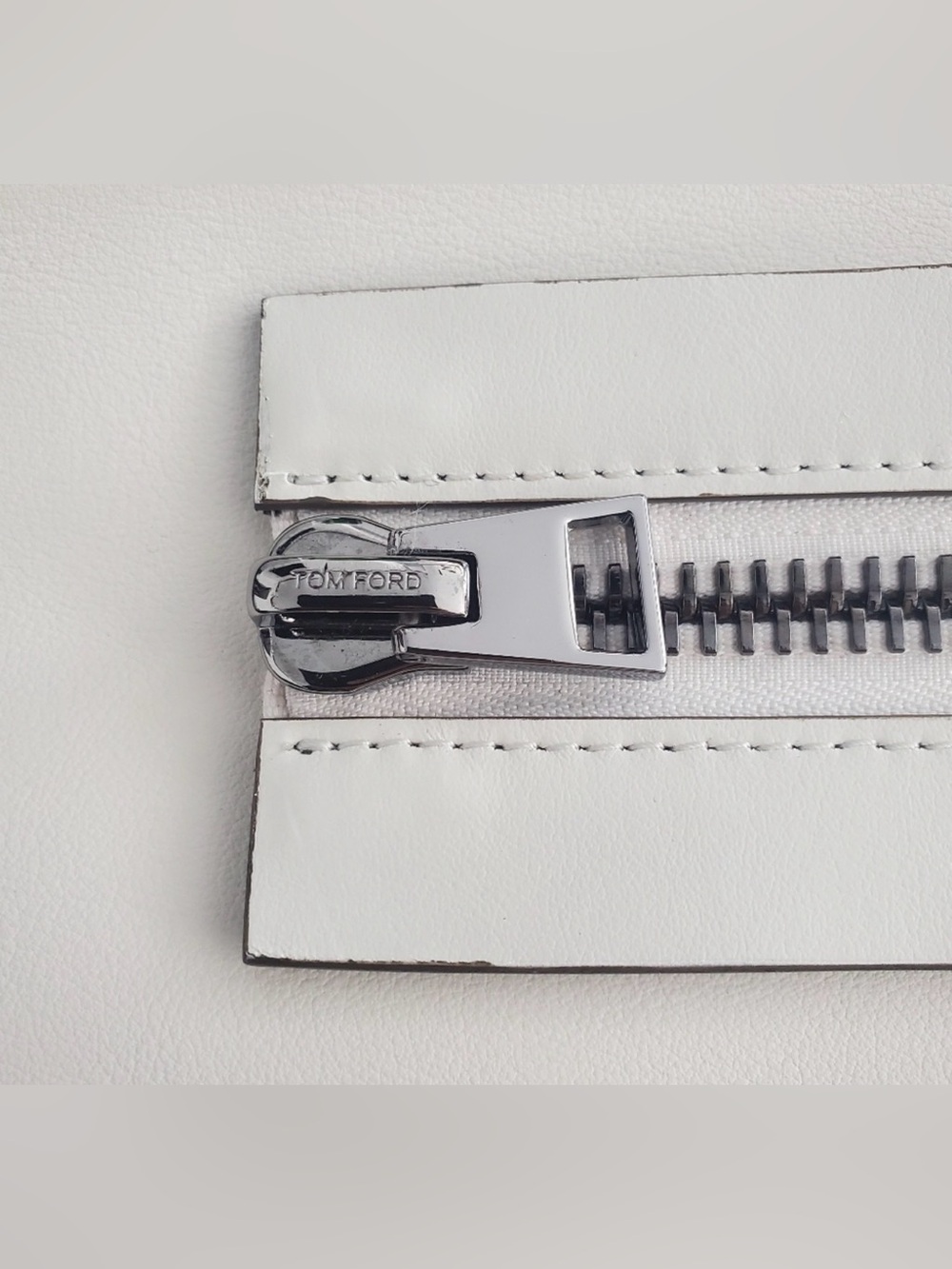 Tom Ford Leather Flat Zip Clutch in Chalk - Picture 8 of 10